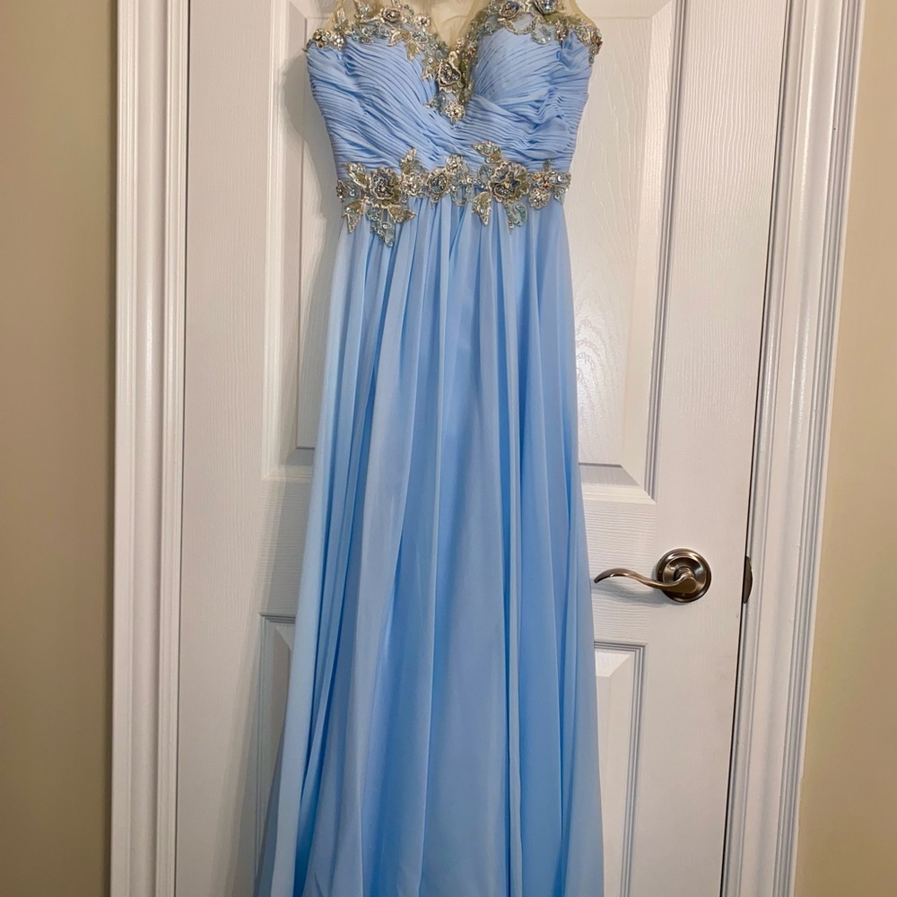 Elegant Blue Evening Gown